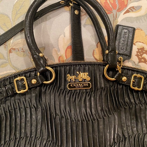 COACH PURSE - Picture 4 of 4